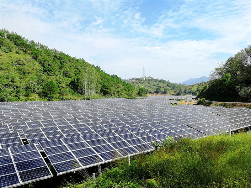 กรณี บริษัท ล่าสุดเกี่ยวกับ เหอหนาน 7MW โครงการบรรเทาความยากจน PV Power Generation